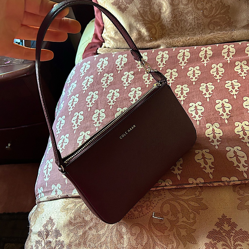 Cute Cole Hann Burgundy purse